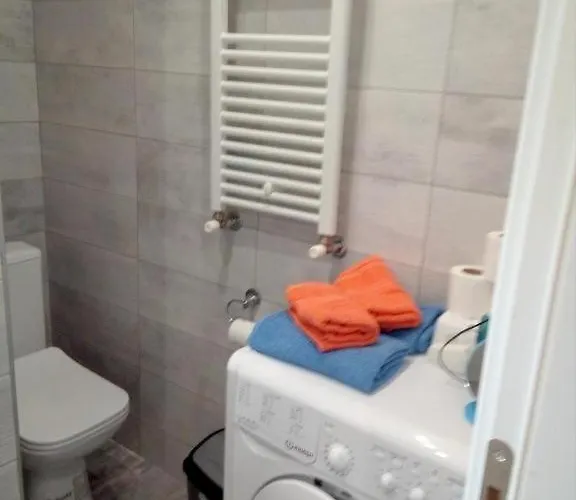 Philipps Aprts With Balcony *